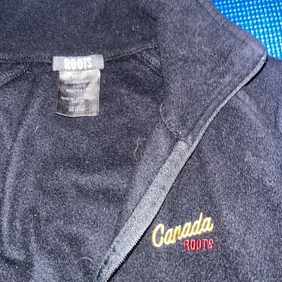 Roots Fuzzy Vest - Picture 3 of 3